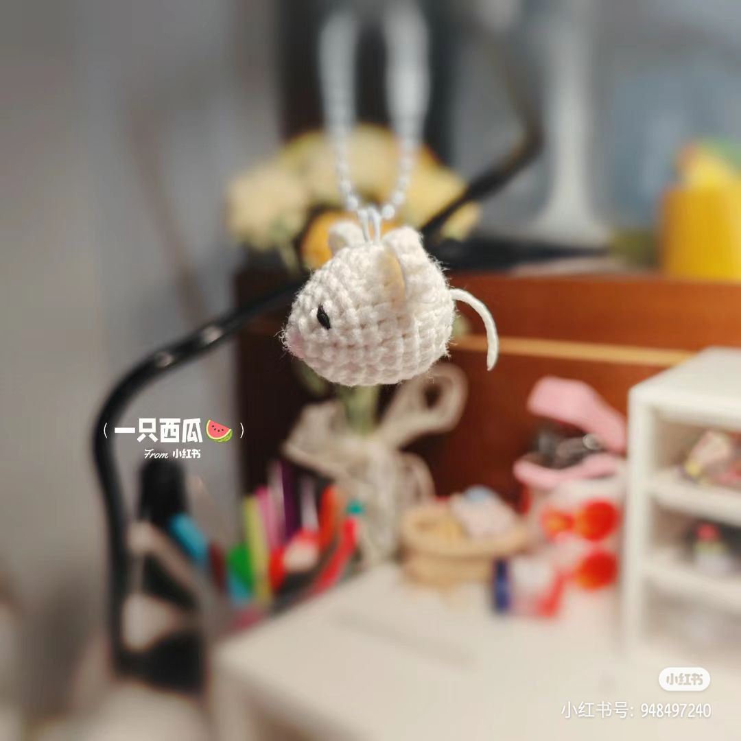 Crochet Mini White Mouse Amigurumi Keychain Pattern