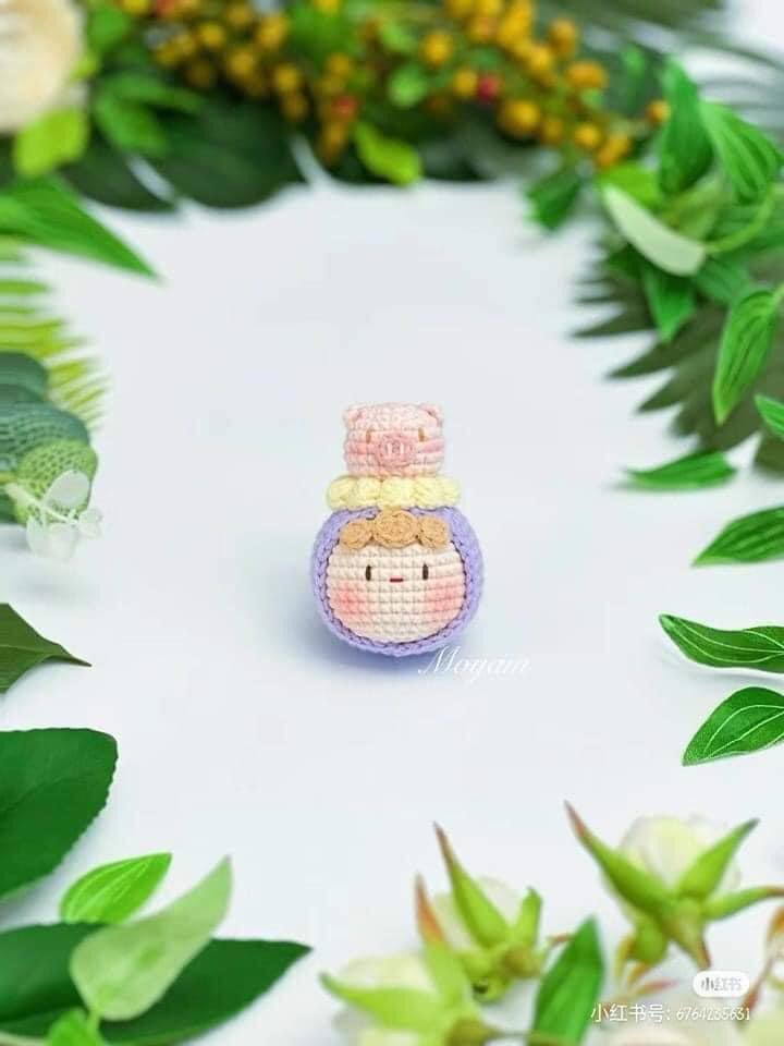 Crochet Mochi Cake Doll with Bear, Pig, and Rabbit Toppers Pattern