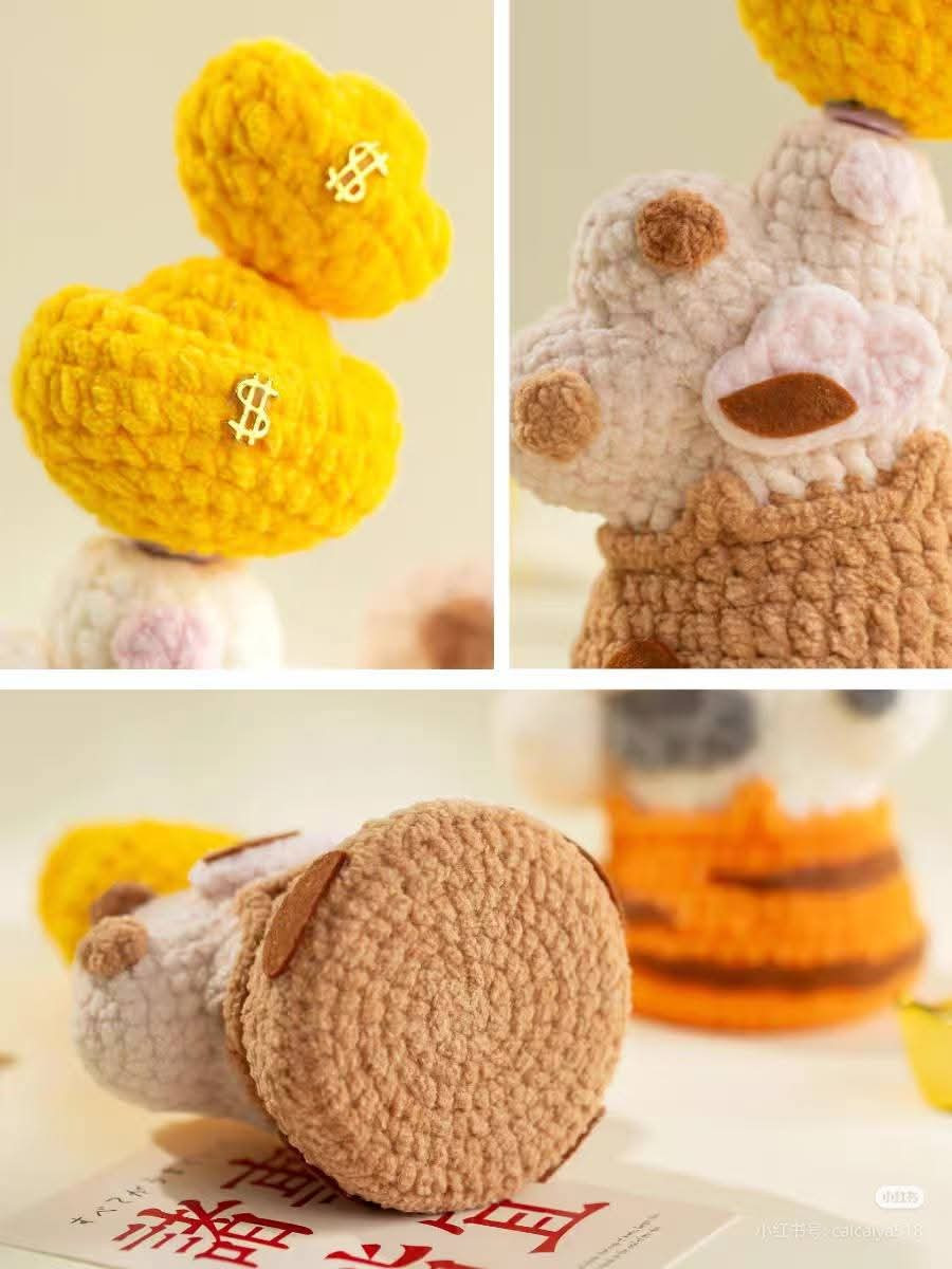 Crochet Money Hand Amigurumi Doll with Gold Coin Pattern