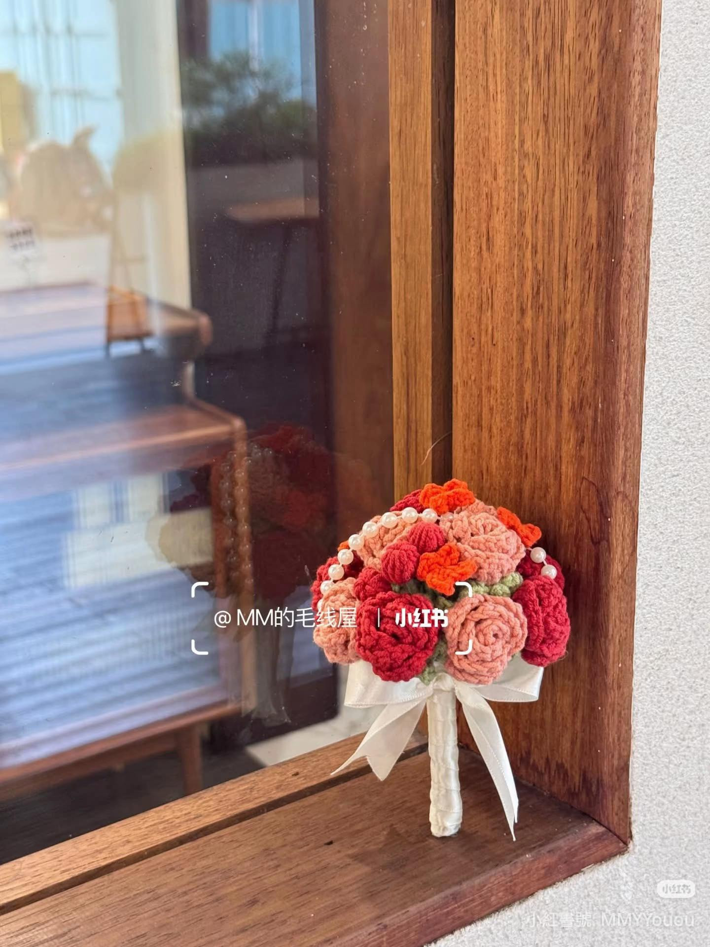 Crochet Multi-Head Rose Bouquet Pattern with Pearls