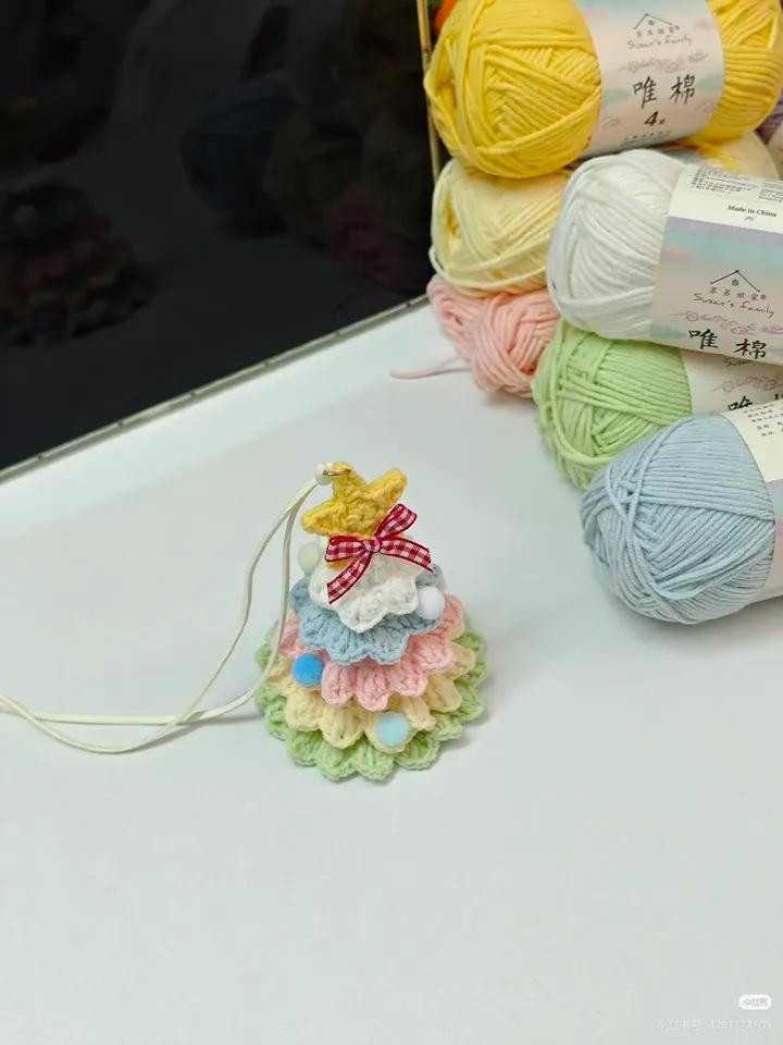 Crochet Pastel Christmas Tree Pattern and Tutorial Chart