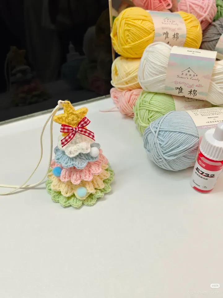 Crochet Pastel Christmas Tree Pattern and Tutorial Chart