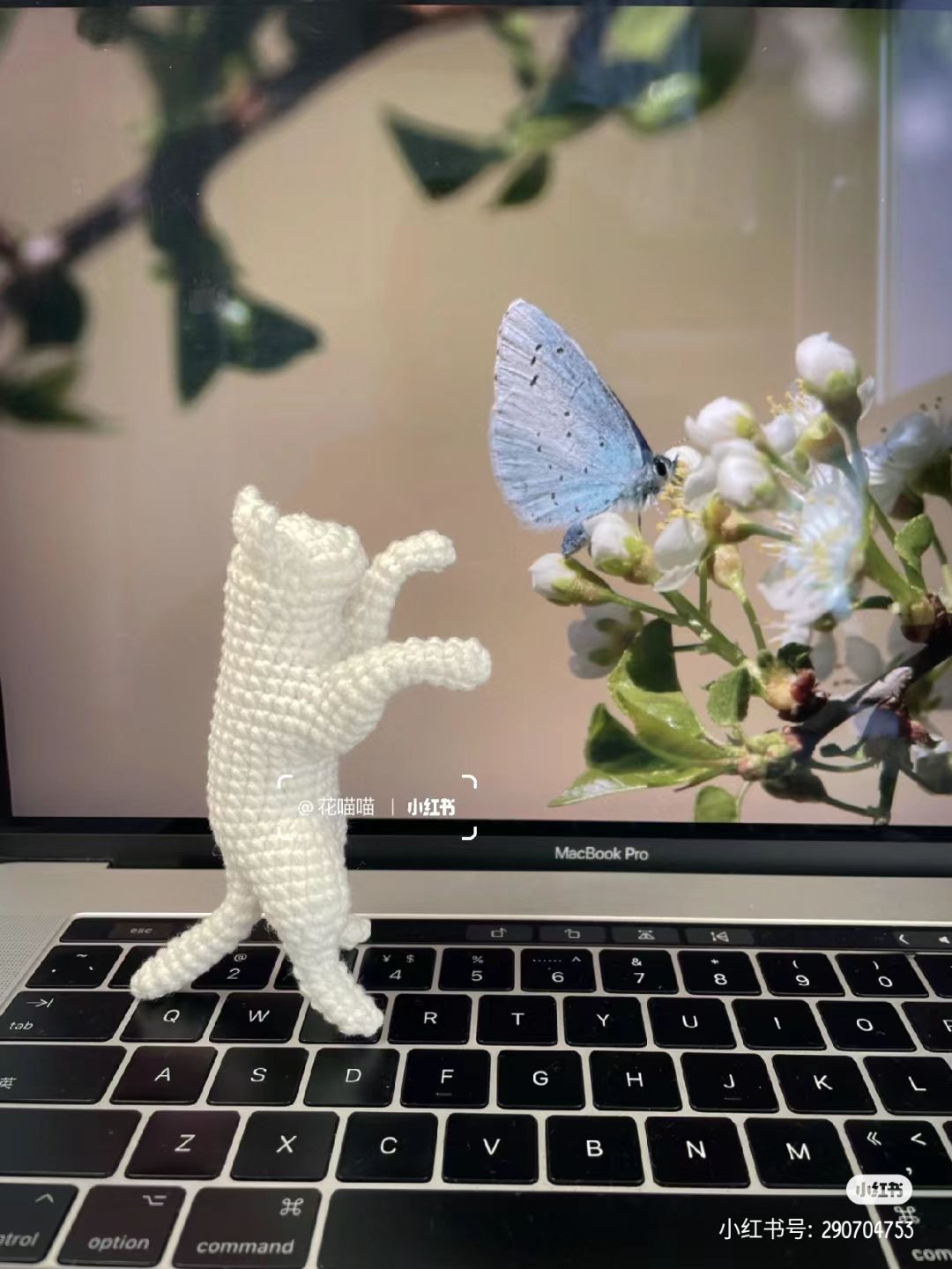 Crochet Pattern: Cute Cat Catching Butterfly Amigurumi