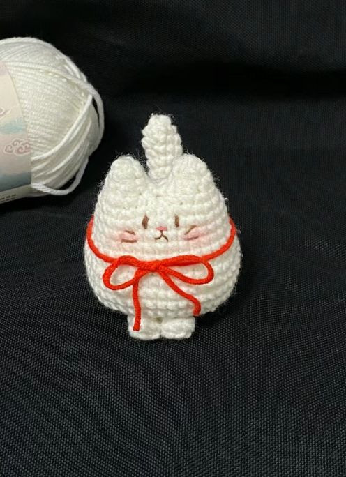 Crochet Pattern: Cute Chubby White Cat with Red Bow
