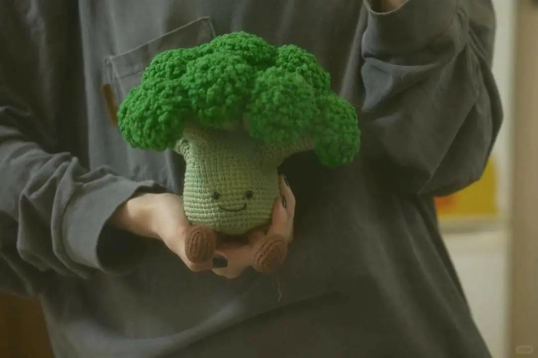 Crochet Pattern: Cute Green Broccoli Amigurumi Doll with Face and Legs