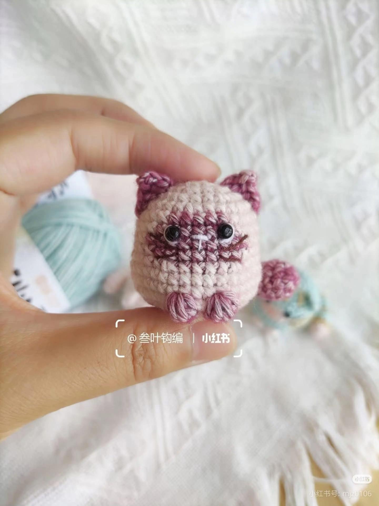 Crochet Pattern: Cute Mini Cat Keychain Amigurumi Tutorial