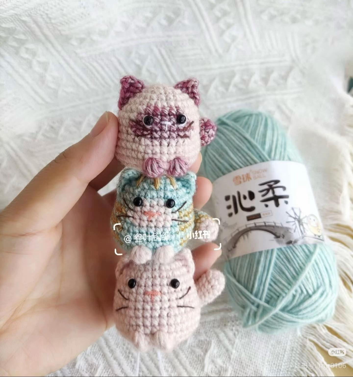 Crochet Pattern: Cute Mini Cat Keychain Amigurumi Tutorial