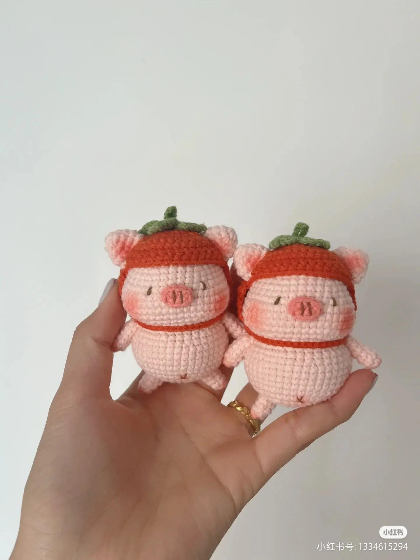 Crochet Pattern: Cute Pig with Persimmon Hat