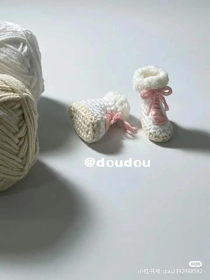 Crochet Pattern: Cute White Duck and Pink Boots Tutorial