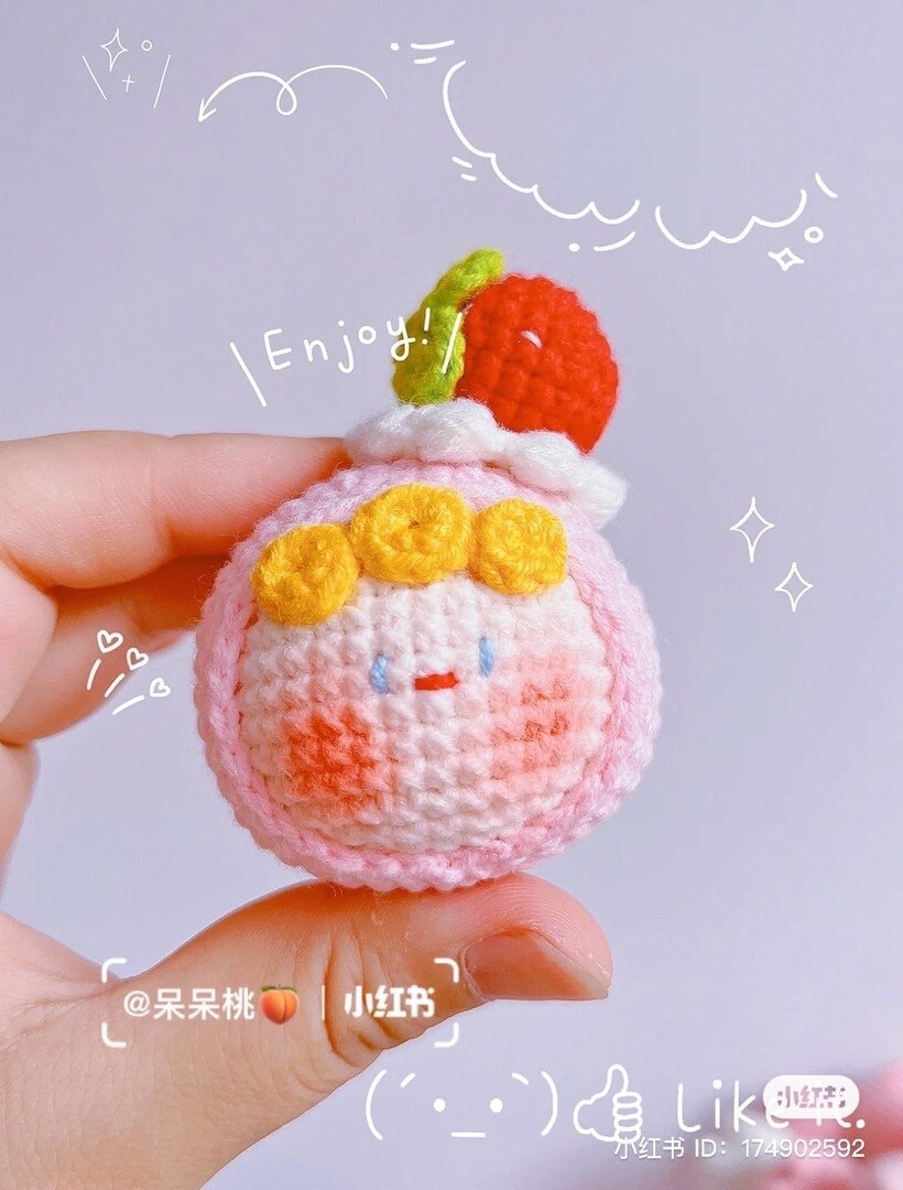 Crochet Pattern for Creamy Little Strawberry and Minnie Mouse Amigurumi Dolls