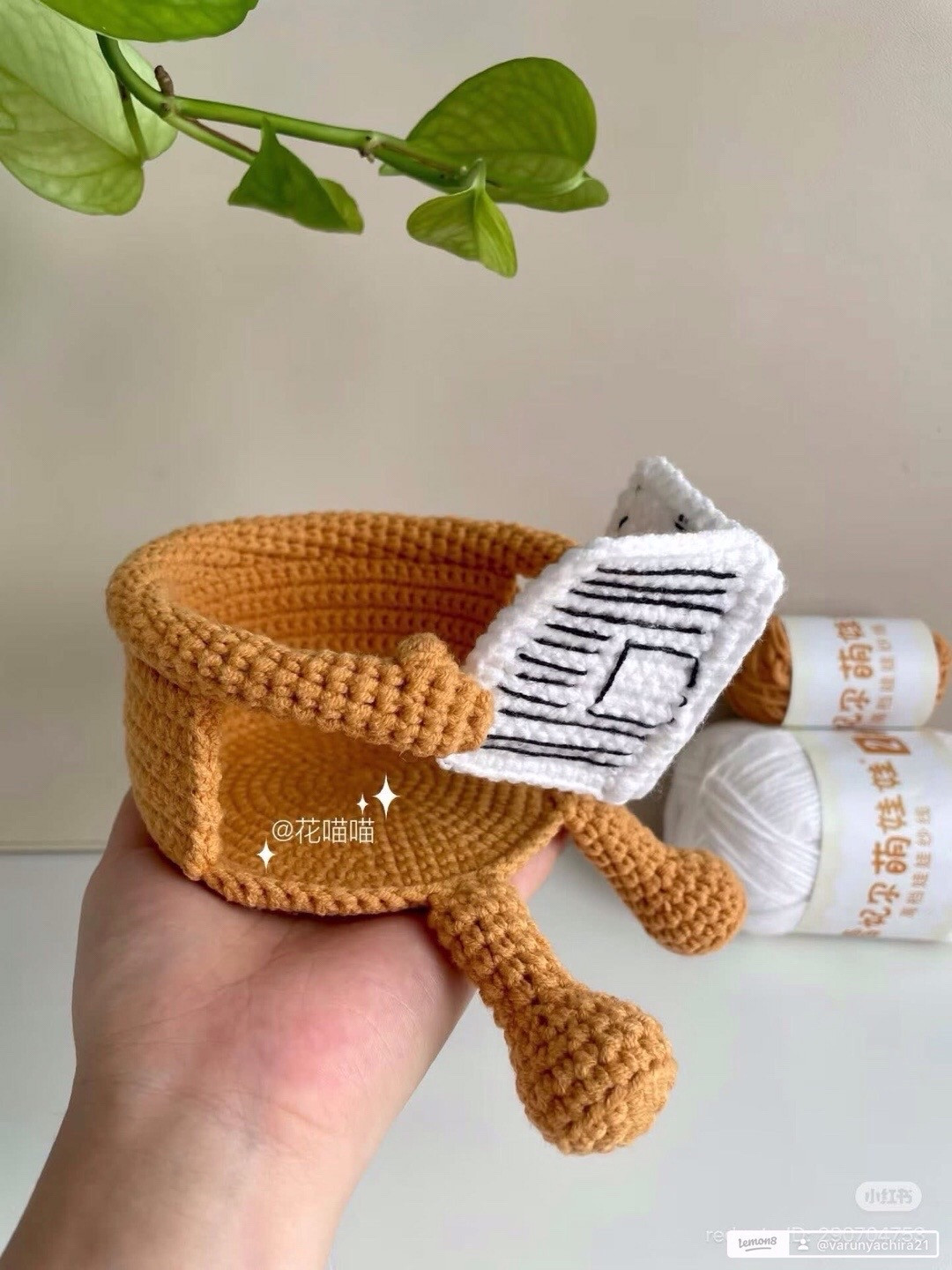 Crochet Pattern for Creative Toilet Paper Holder with Newspaper