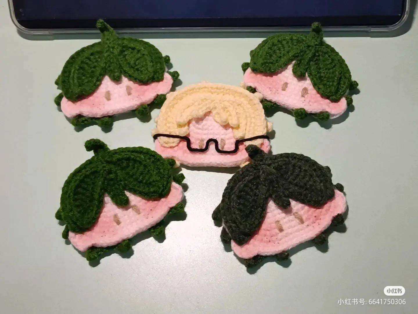 Crochet Pattern for Cute Cat Cookie Keychain: Detailed Instructions for Ears, Bangs, and Face