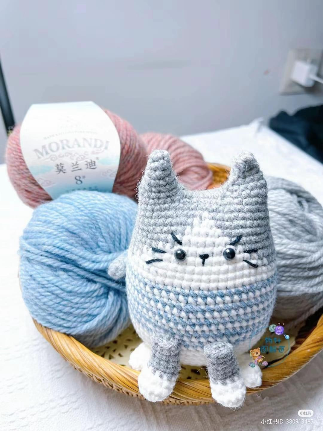 Crochet Pattern for Cute Couple Cats Amigurumi with Detailed Instructions