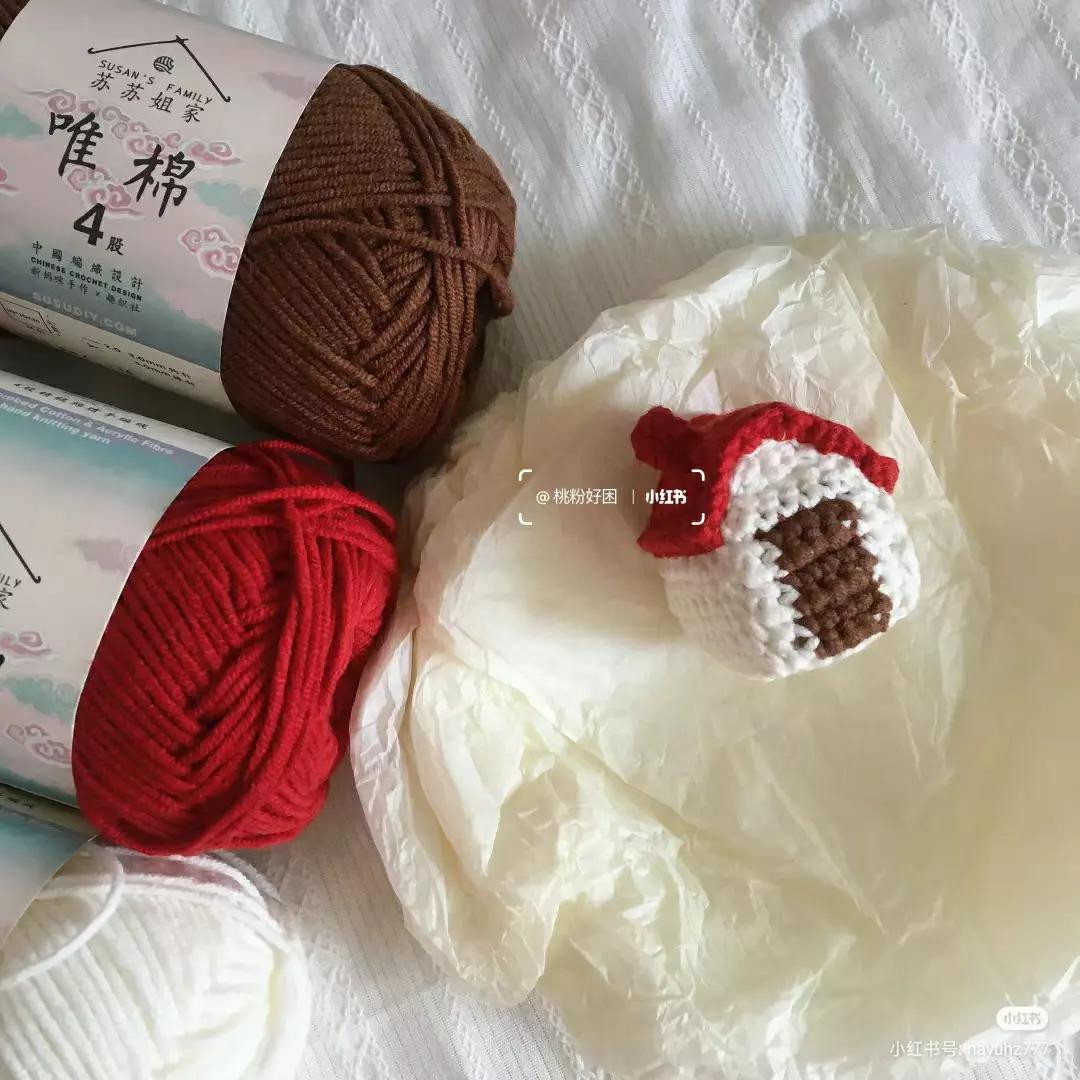 Crochet Pattern for Cute Mini House with Red Roof