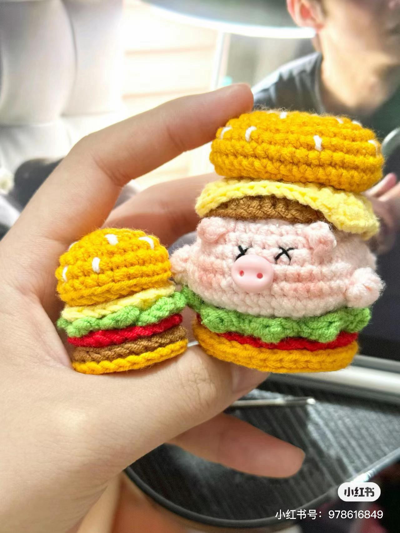 Crochet Pattern for Cute Pig and Hamburger Amigurumi