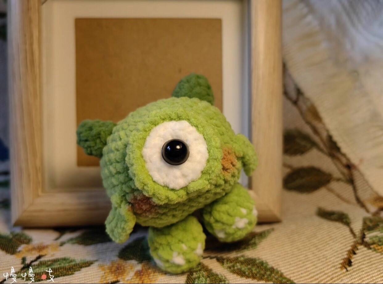 Crochet Pattern for Green One-Eyed Monster Amigurumi Doll with Big Eye