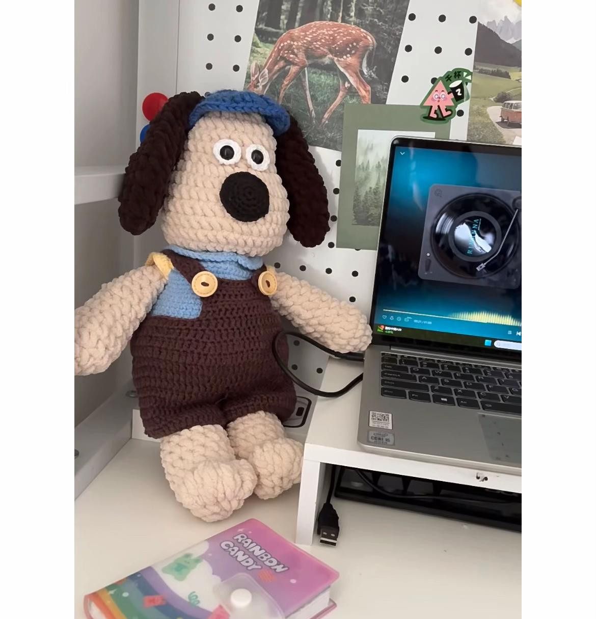 Crochet Pattern for Gromit Dog Amigurumi with Blue Hat and Brown Overalls Tutorial
