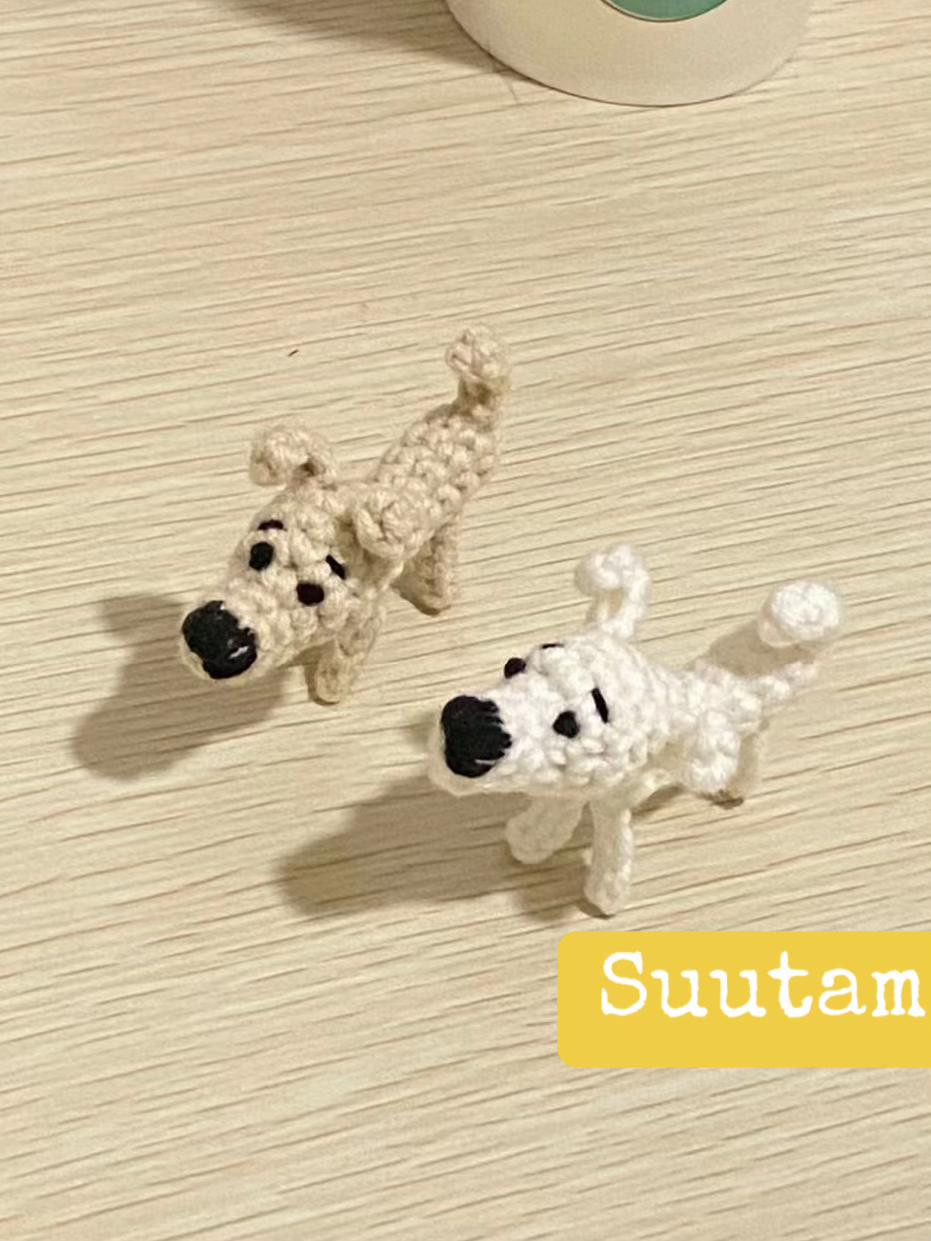 Crochet Pattern for Small Amigurumi Dogs in White and Beige