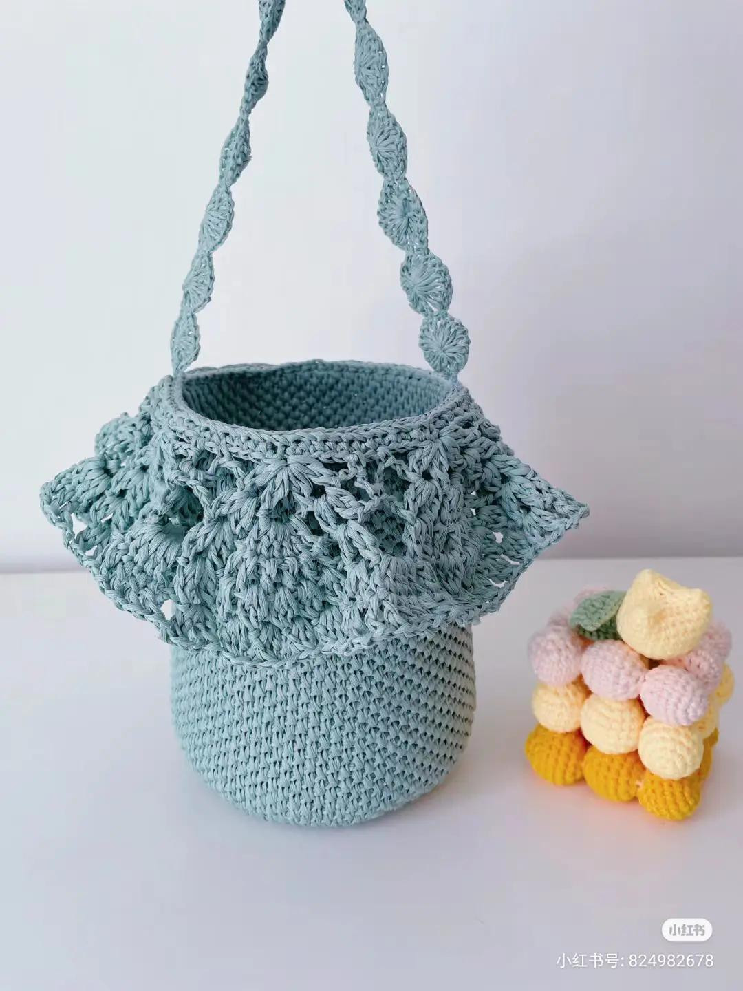 Crochet Pattern for Vintage Tote Bag with Black Ruffle Edging and Heart Charm