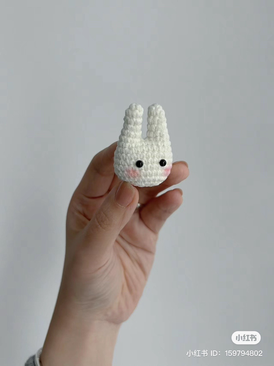 Crochet Pattern for White Cat in the Rain Character Head