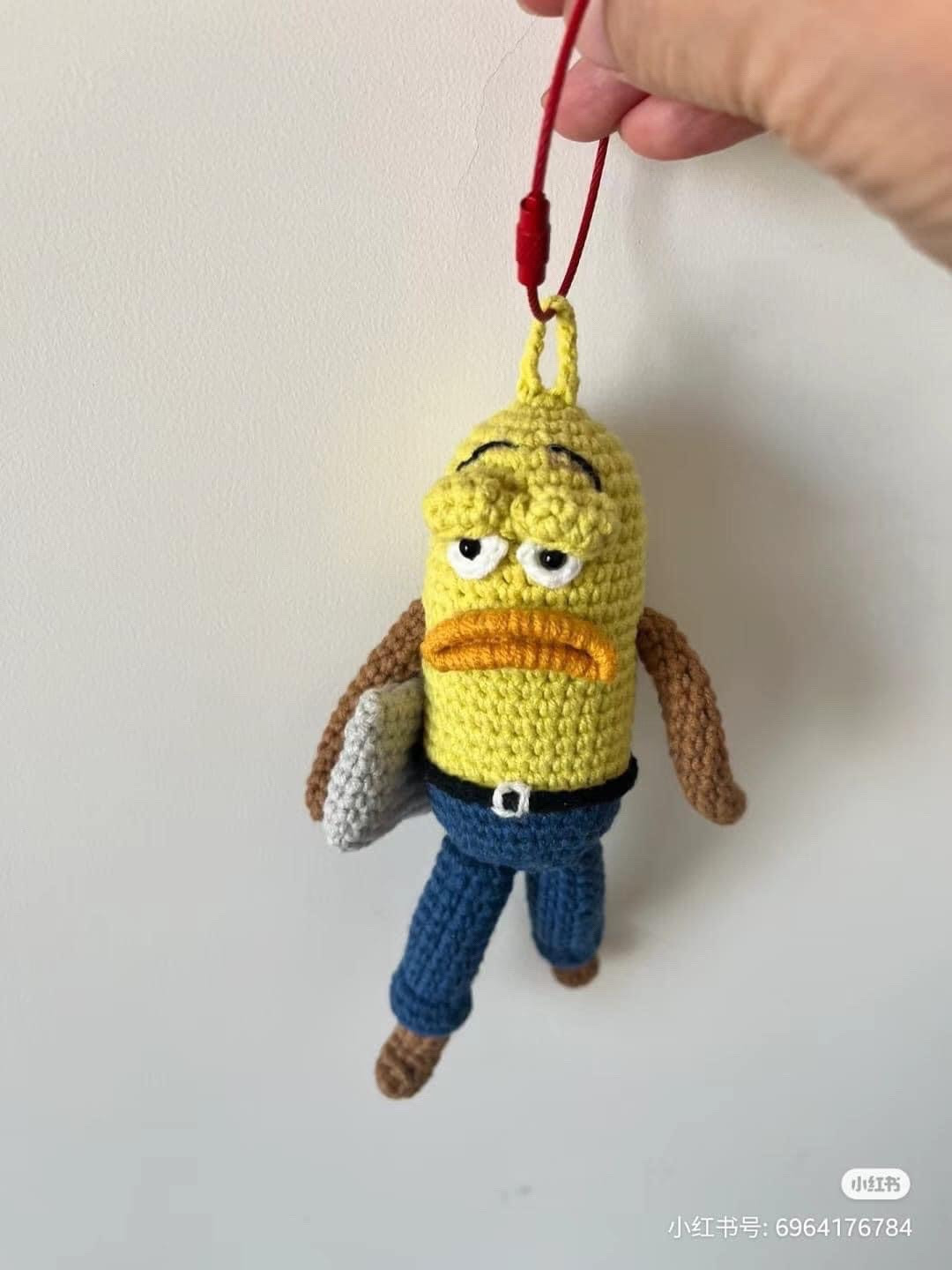 Crochet pattern for Workaholic Fish amigurumi keychain