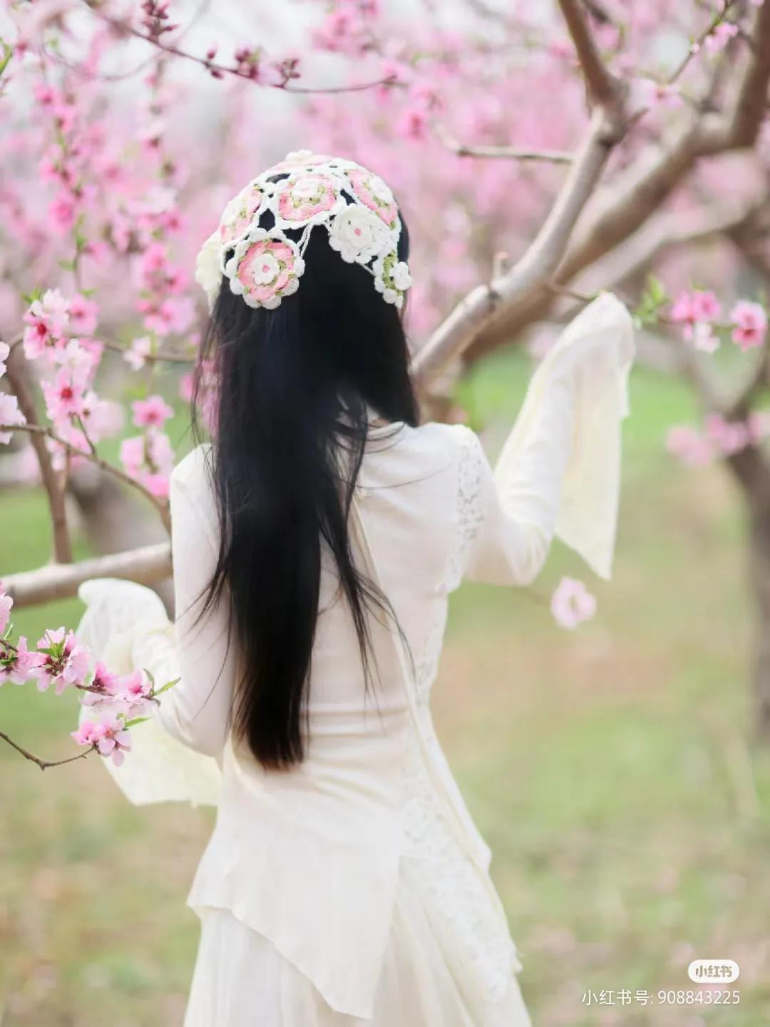 Crochet Pattern: Pink and White Floral Headband with Pentagonal Motifs, Earrings, and Hair Clips