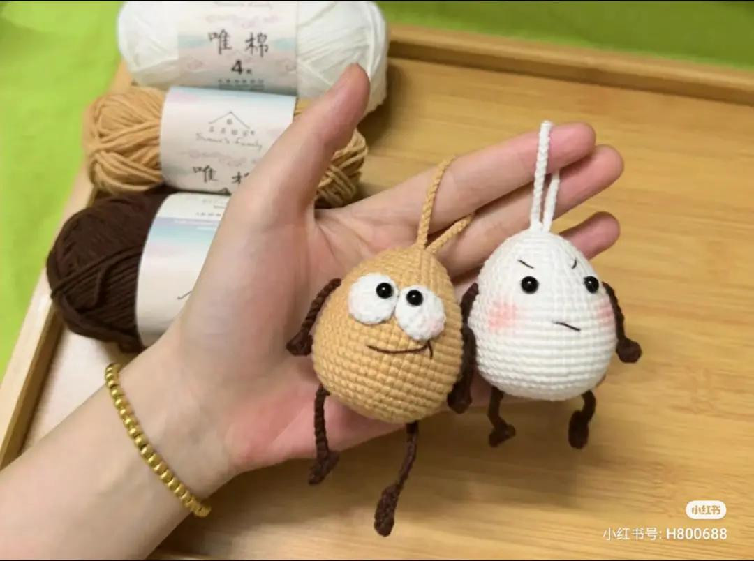 Crochet Pattern: Quirky Egg Amigurumi Keychain Tutorial