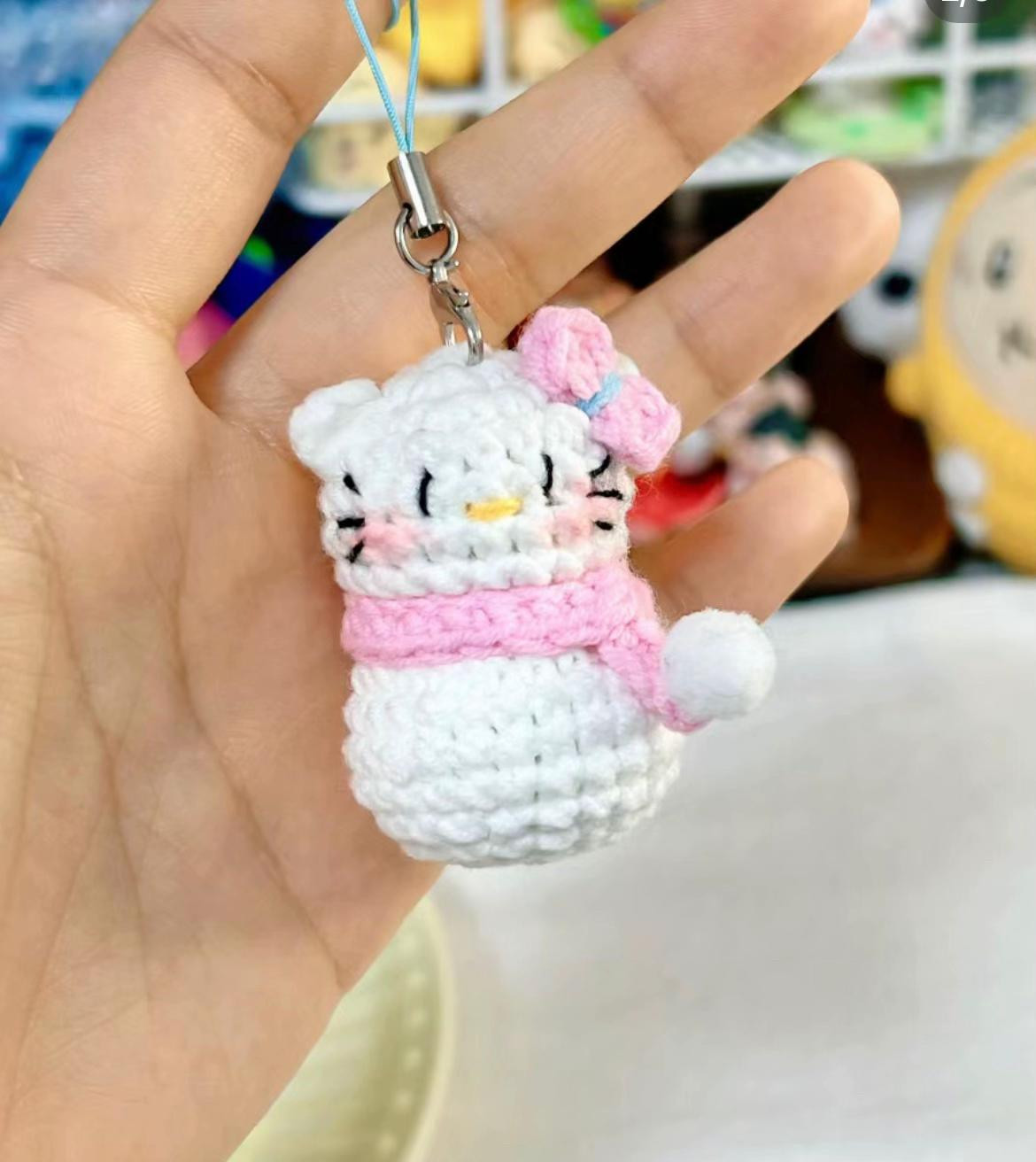 Crochet Pattern: Snowman Kitty Amigurumi Keychain Tutorial