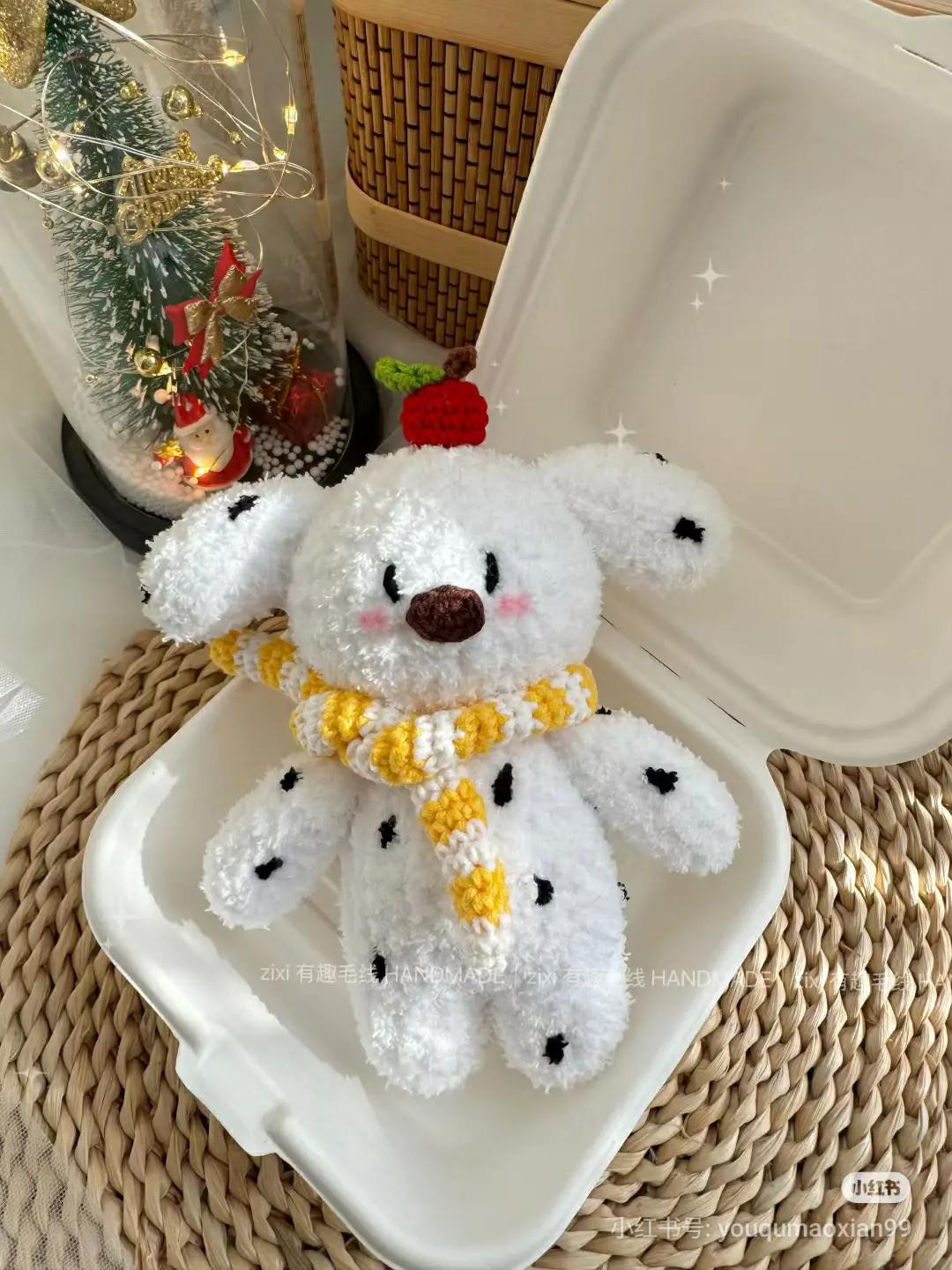 Crochet Pattern: Spotted Dog with Apple and Pear Tutorial