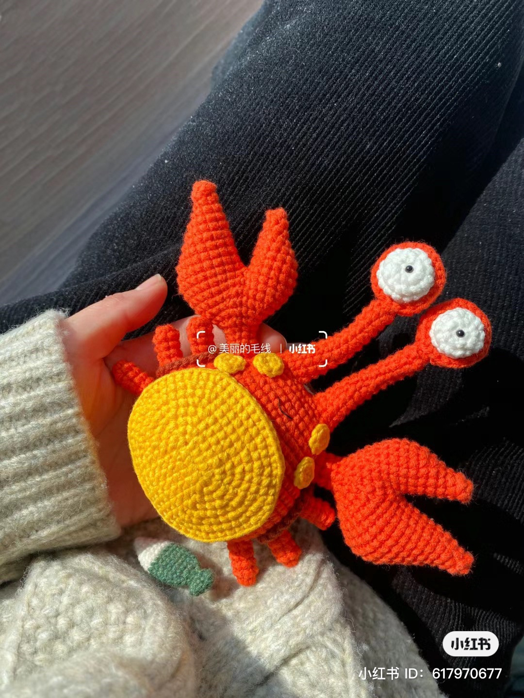 Crochet Pattern Tutorial for Cute Orange Crab Amigurumi