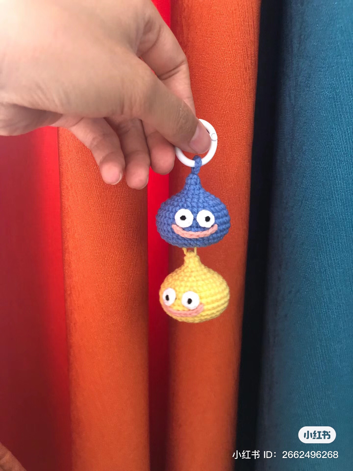 Crochet Pattern Tutorial for DQB2 Slimes Amigurumi Keychains with Colorful Designs and Detailed Stitch Instructions