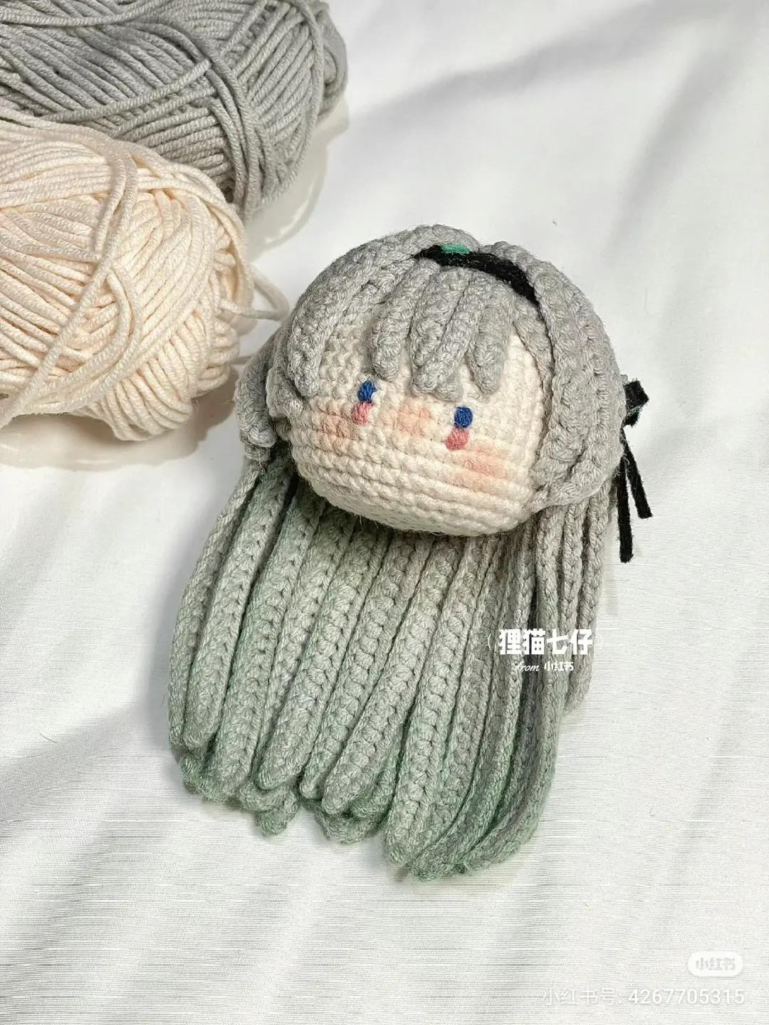 Crochet Pattern Tutorial for Firefly Amigurumi Doll Head with Grey Hair and Blue Eyes
