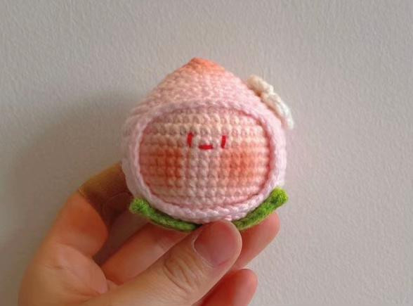 Crochet Peach Mochi Doll Pattern Tutorial