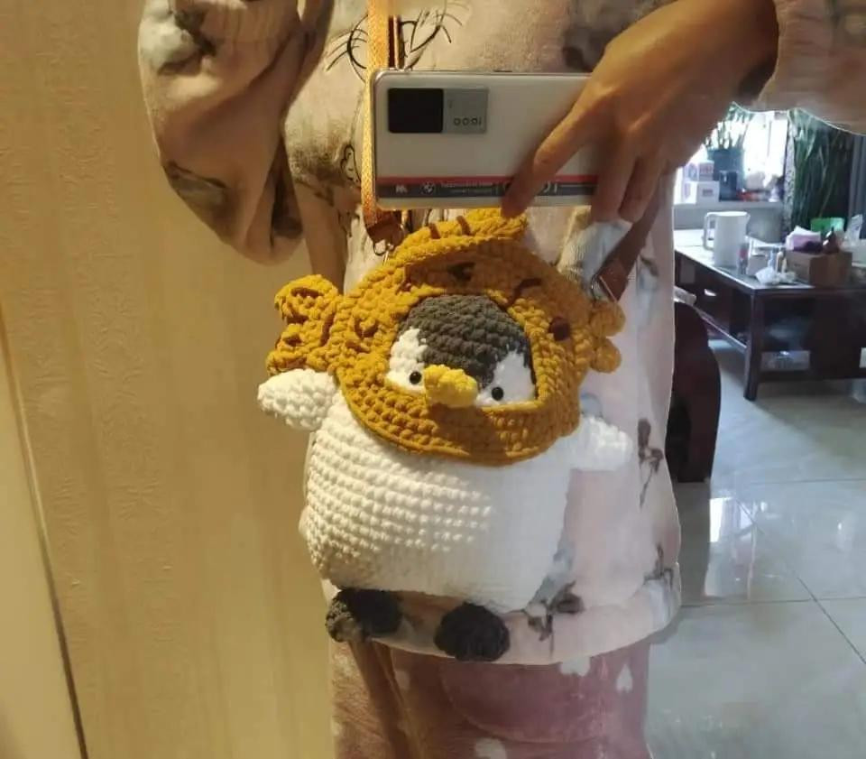 Crochet Penguin in Fish Costume Amigurumi Pattern Chart