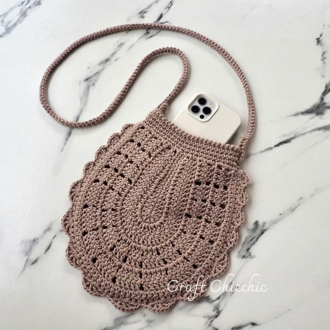 Crochet Phone Bag Pattern - Scallop Edge Design