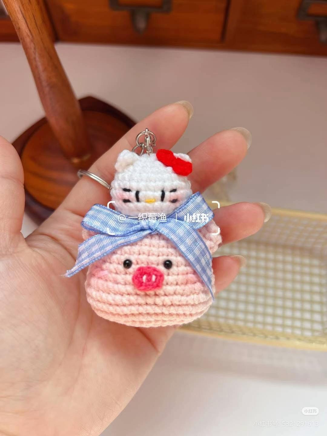 Crochet Pig Cake and Hello Kitty Keychain Pattern Chart
