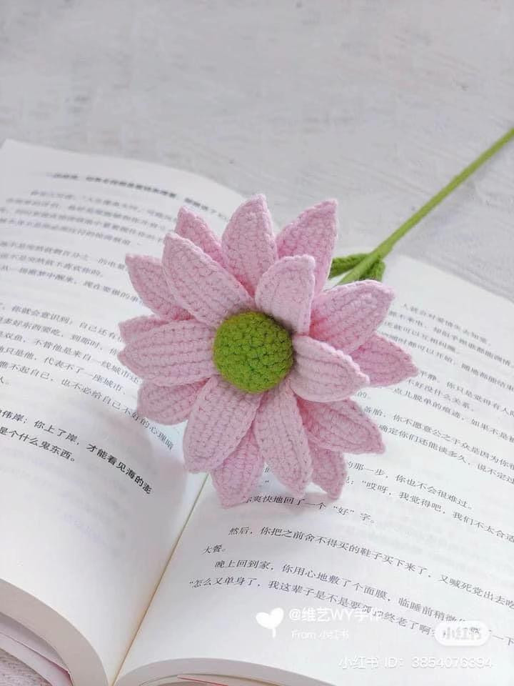 Crochet Pink Lily Flower Pattern Chart with Detailed Instructions