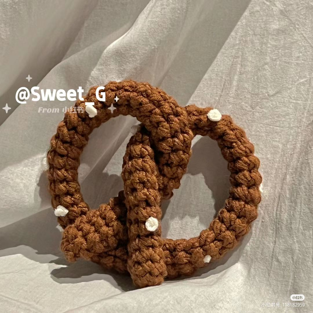 Crochet Pretzel and Bagel Bread Patterns with Instructions