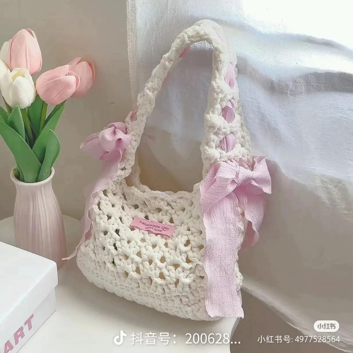 Crochet Ribbon Bag Pattern with Pink Bow Tutorial