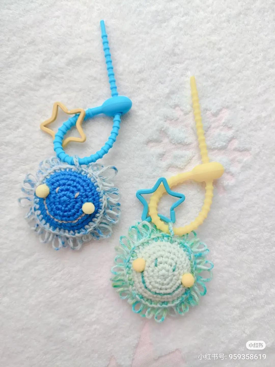 Crochet Smiley Face Keychain Pattern with Chart