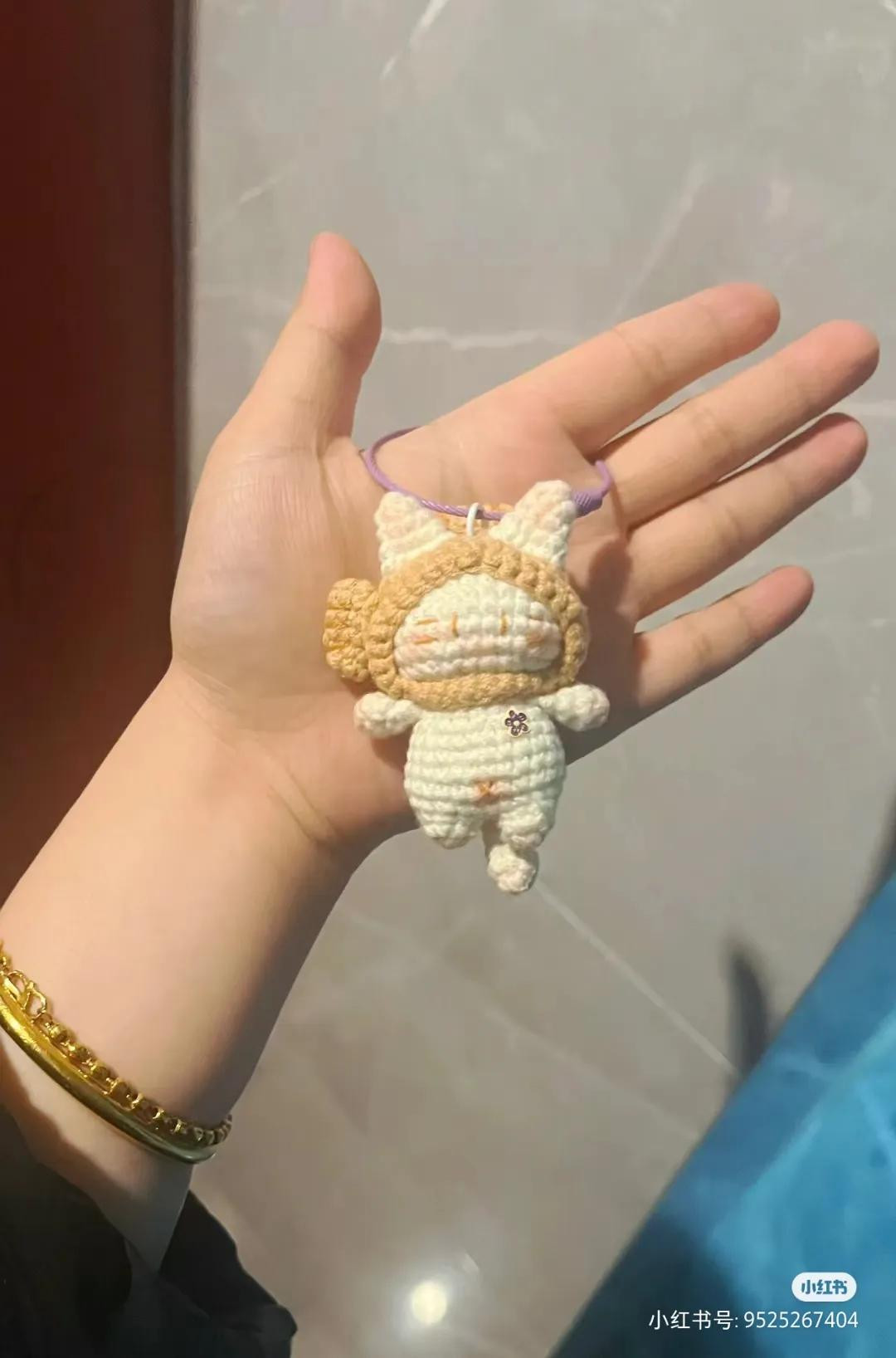 Crochet Spring Garden Cake Box Pattern with Pink Roses