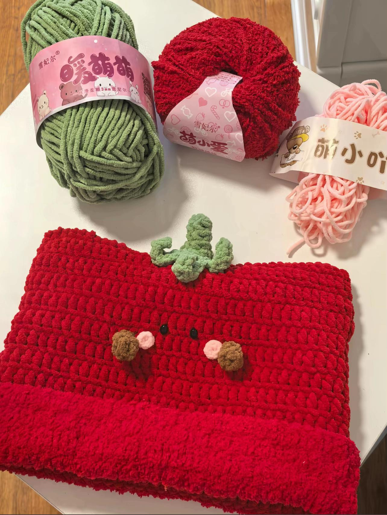 Crochet Star Cat Ear Hat Pattern with Chart and Materials