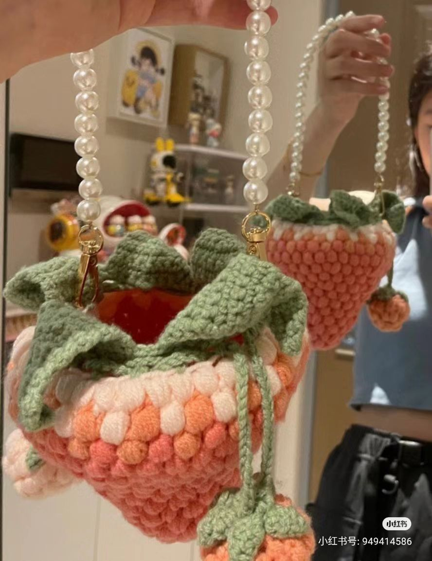 Crochet Strawberry Bag with Pearl Handle and Bubble Stitch Pattern