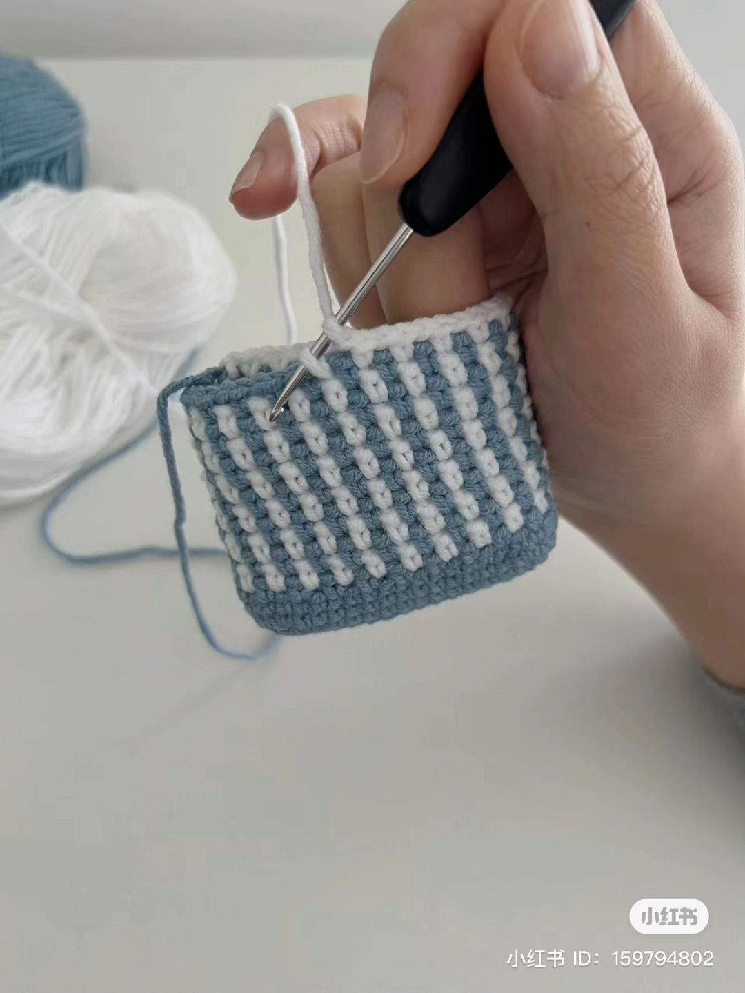 Crochet Striped Color Block Earphone Case Bag Pattern