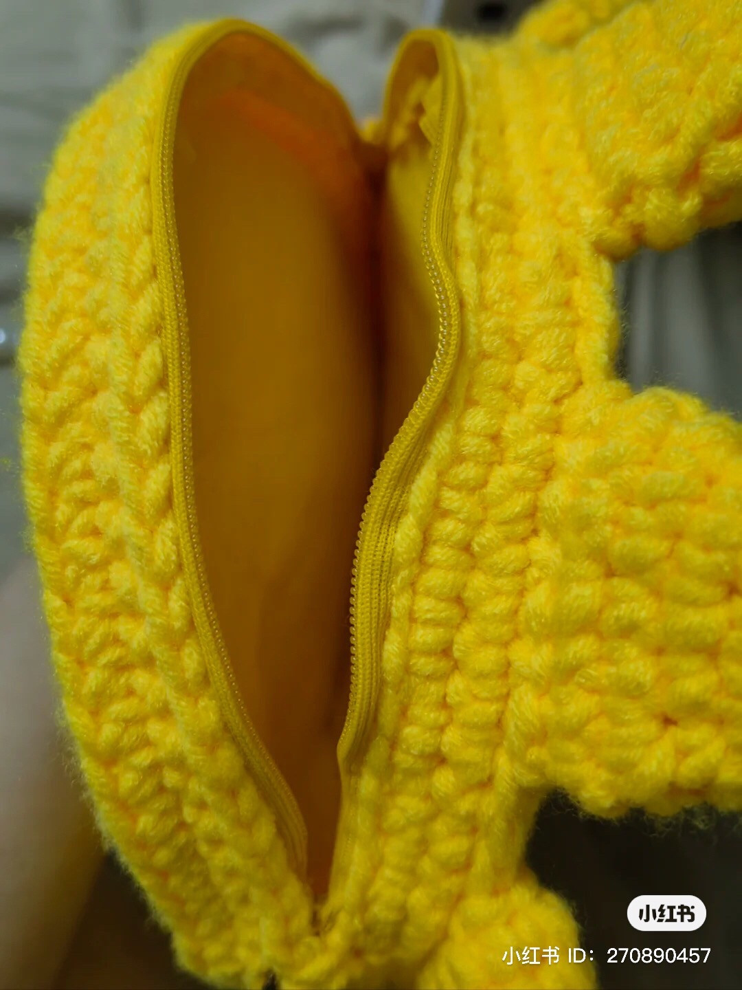 Crochet Sun Bag Pattern with Zipper and Pearl Strap