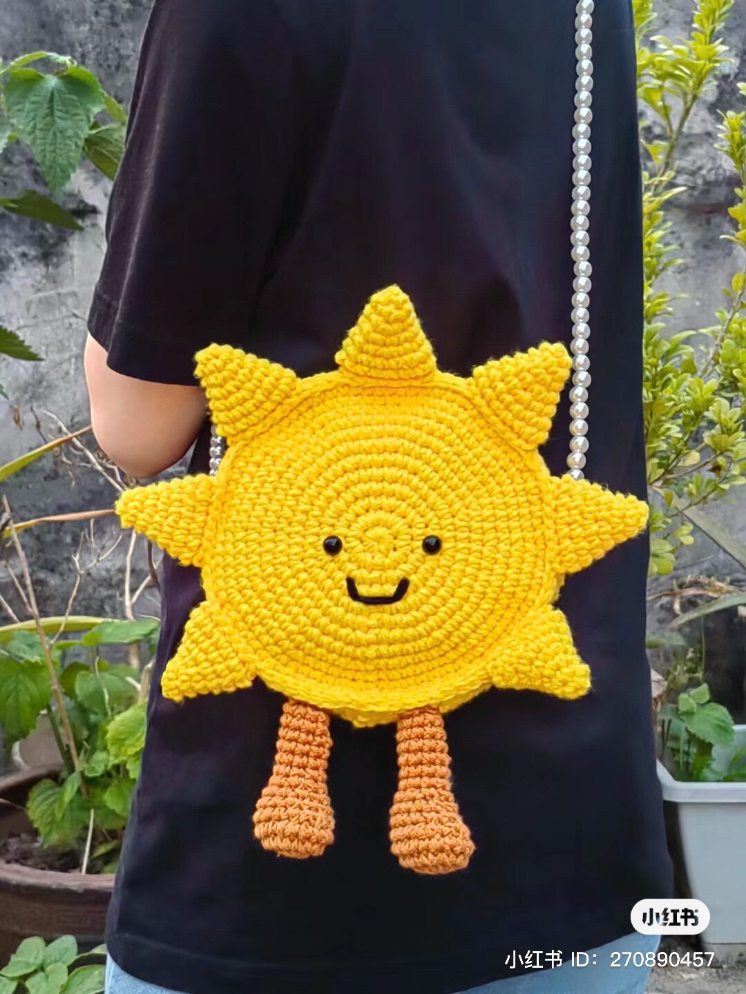 Crochet Sun Bag Pattern with Zipper and Pearl Strap