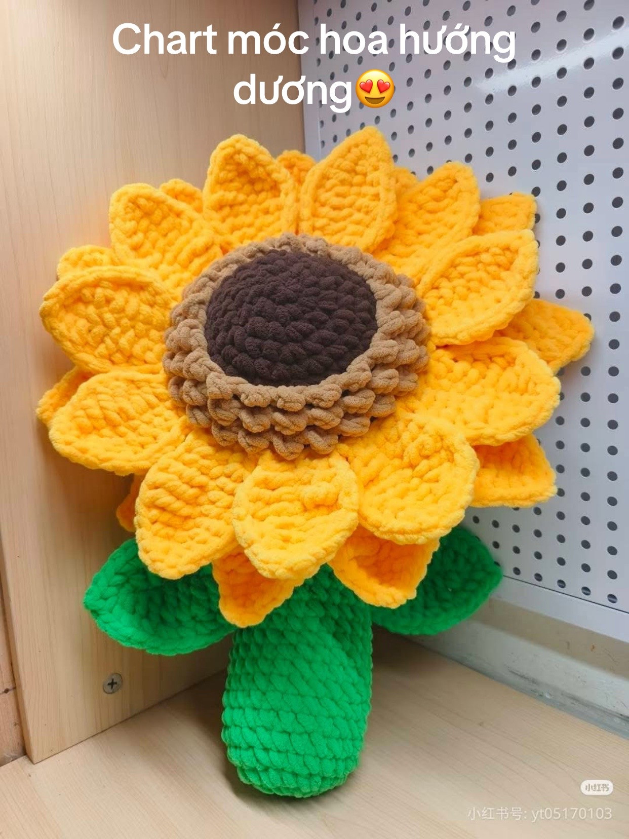 Crochet Sunflower Chart: Stem, Flower Head, and Sepals Instructions