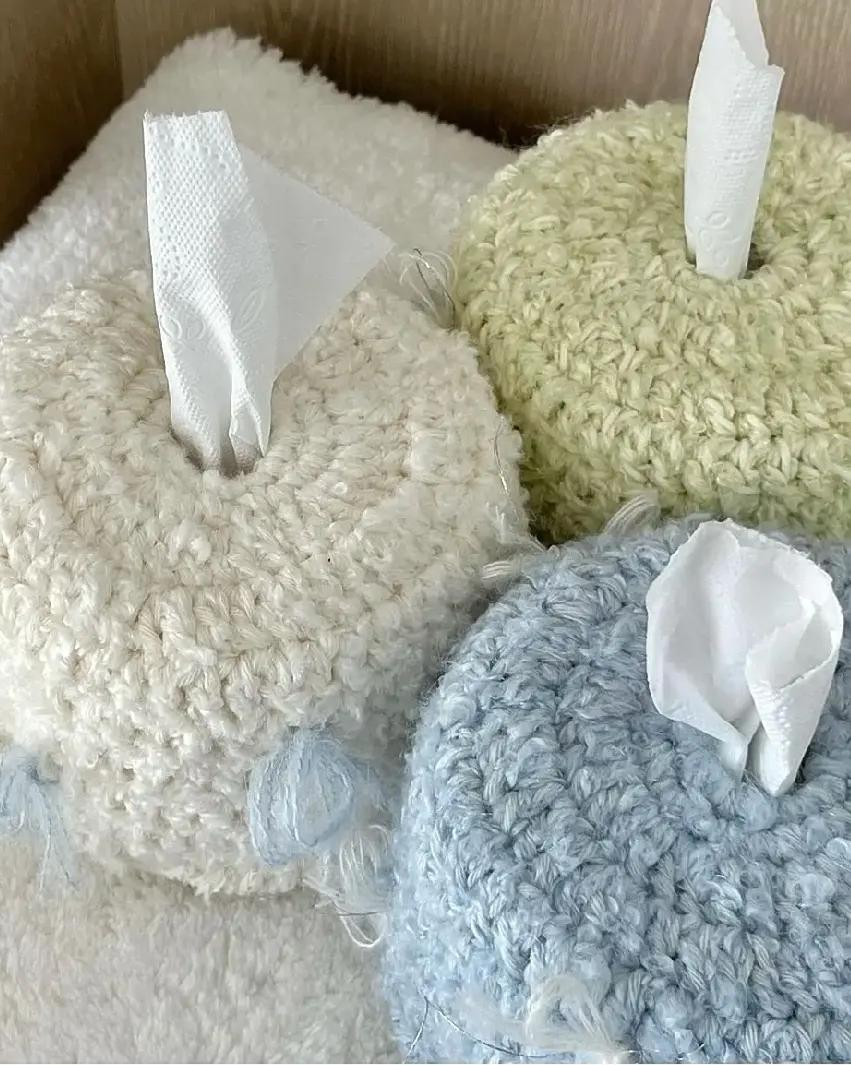 Crochet Tissue Box Cover Pattern with Bow Decoration in Pastel Colors