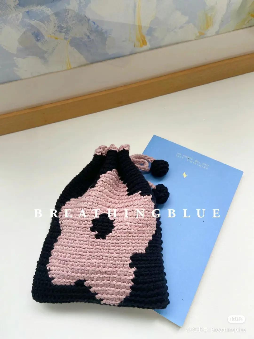 Crochet Tote Bag Pattern Chart: White Yarn Handbag Tutorial with Stitch Diagram