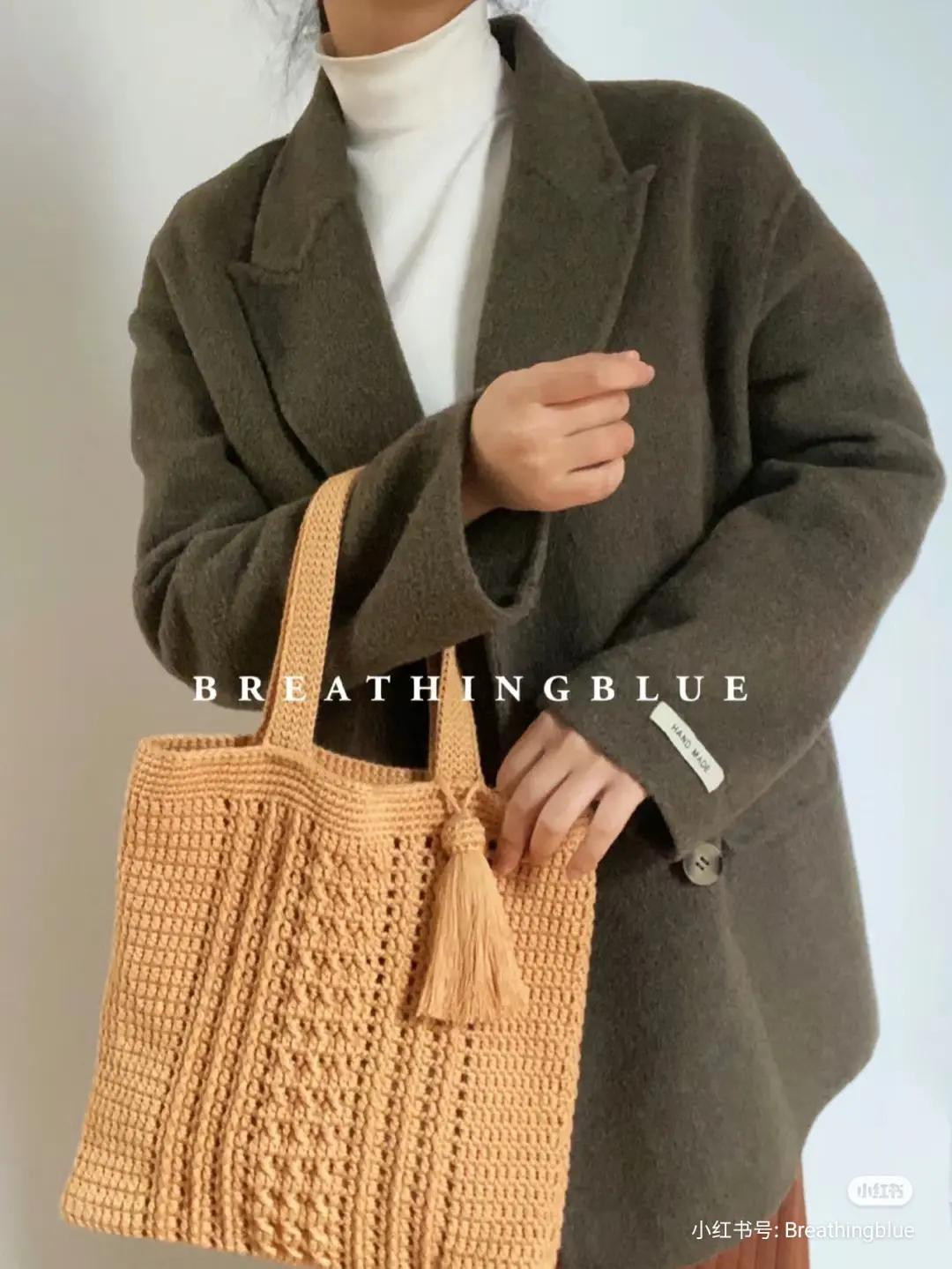 Crochet Tote Bag Pattern Chart: White Yarn Handbag Tutorial with Stitch Diagram